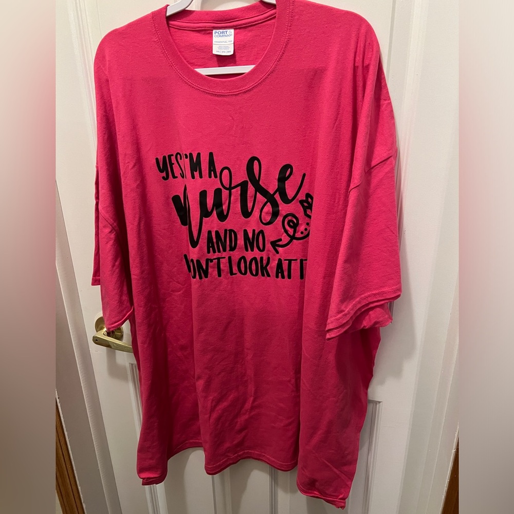 Guildan 5x pink nurse tee nwot